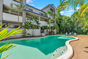 Poolside on Martyn - Relax by the Resort Pool